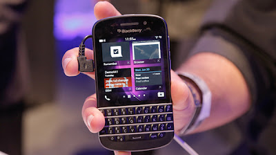 BlackBerry Q10 Review and Specs