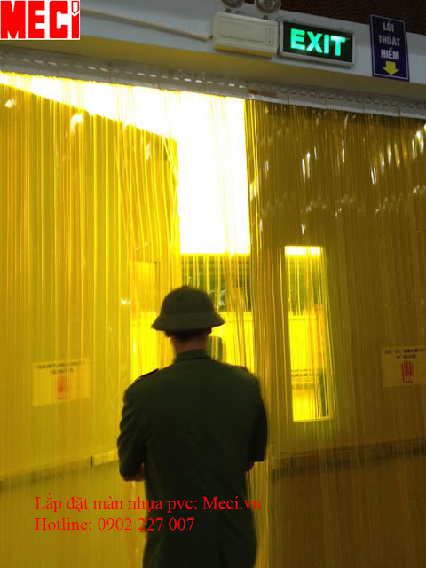 Màn nhựa pvc màu vàng có gân