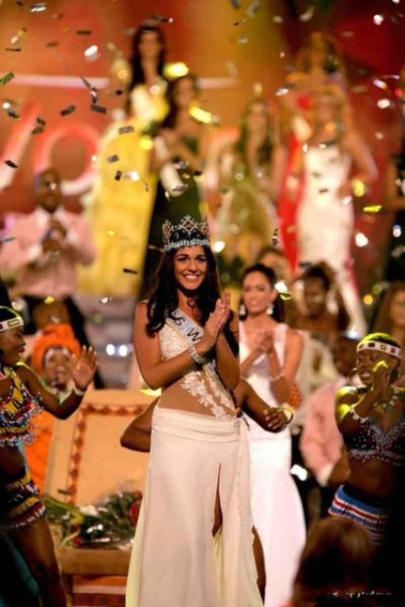2009 | MISS WORLD | KAIANE ALDORINO Miss+World++2009+Winner+Miss+Kaiane+Aldorino%2527s+++%25283%2529