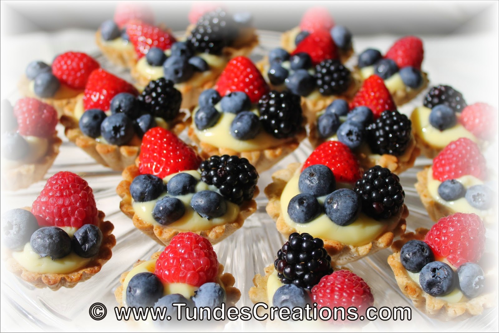 Fruit cup pastry