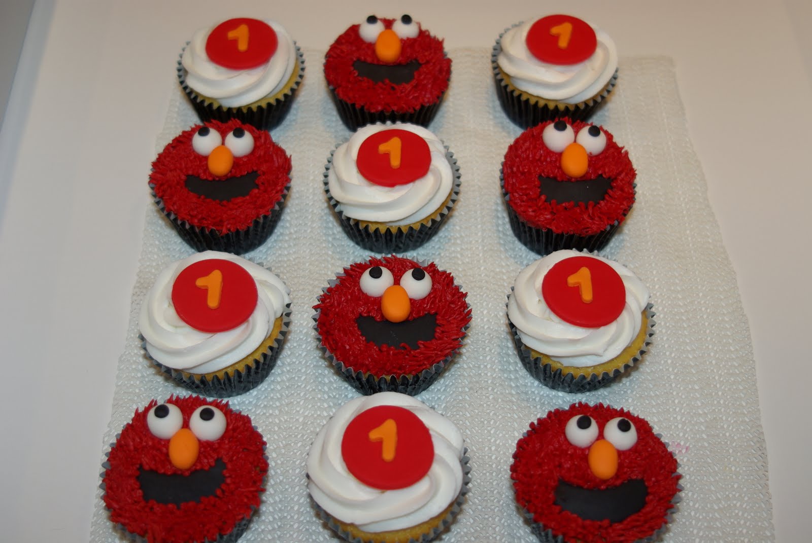 elmo smash cake
