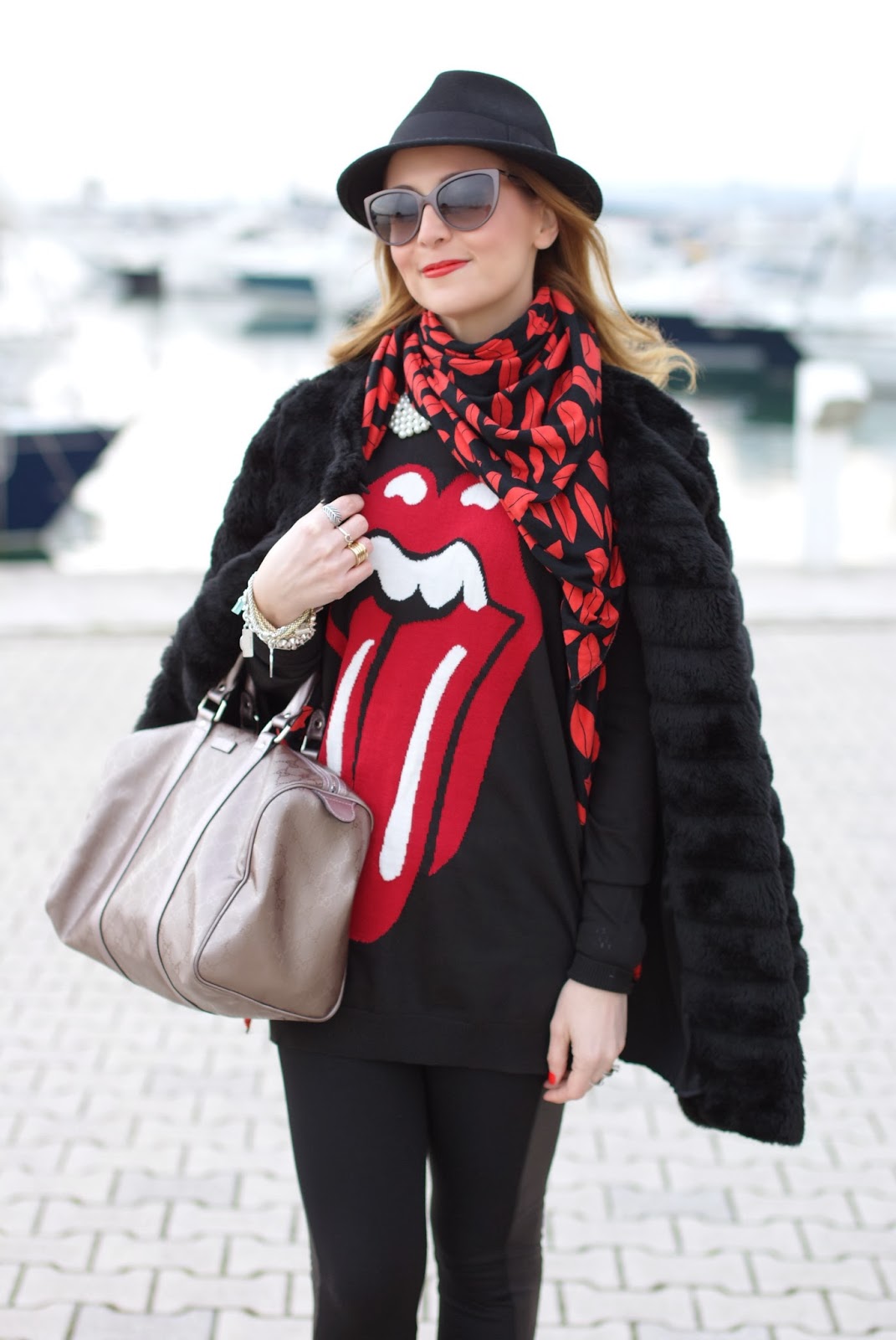 Zara lips scarf,  Gucci joy bag, Fashion and Cookies, fashion blogger