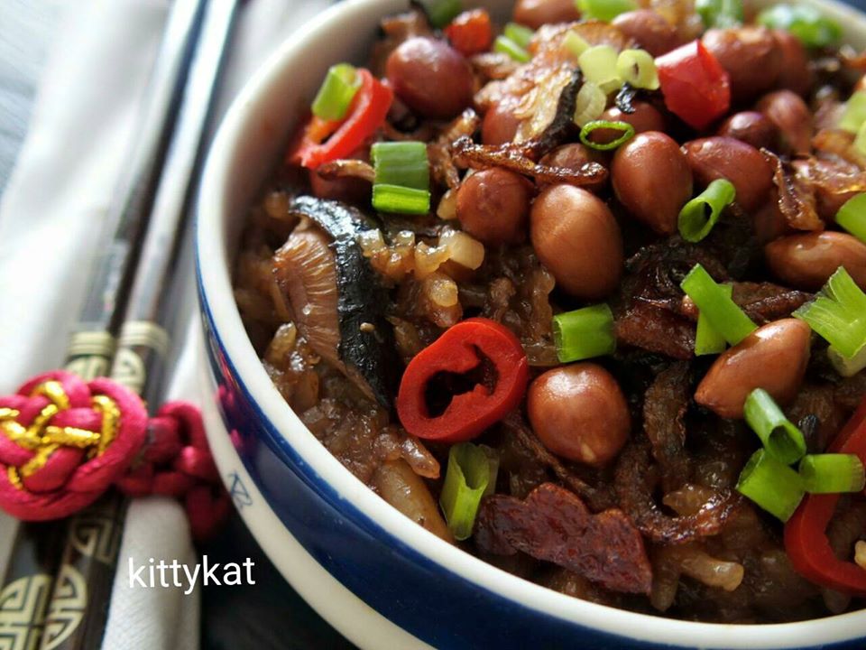 Rice cooker glutinous rice by Kitty Katherine Goh