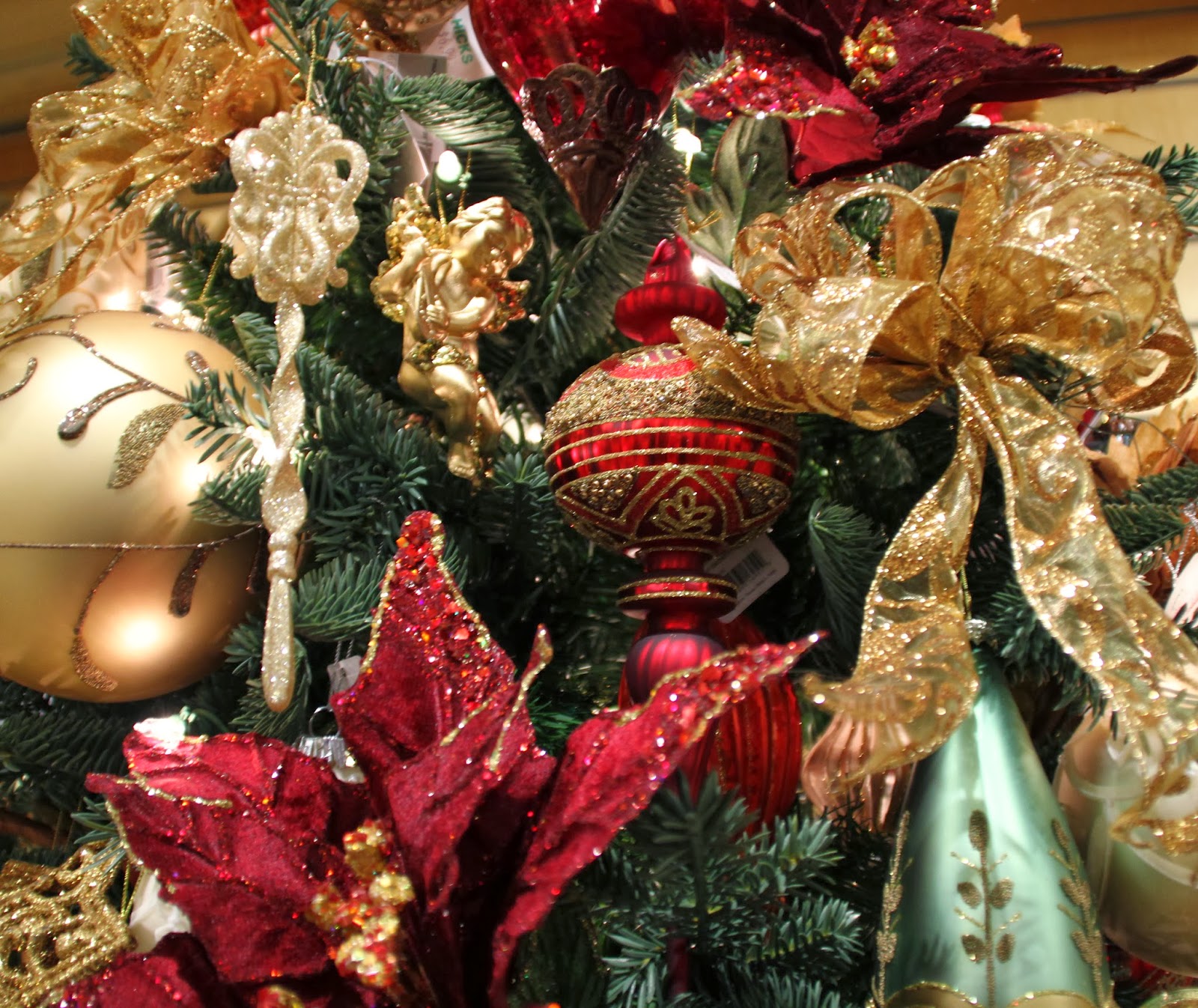 Christmas Decorations at Hicks Nurseries