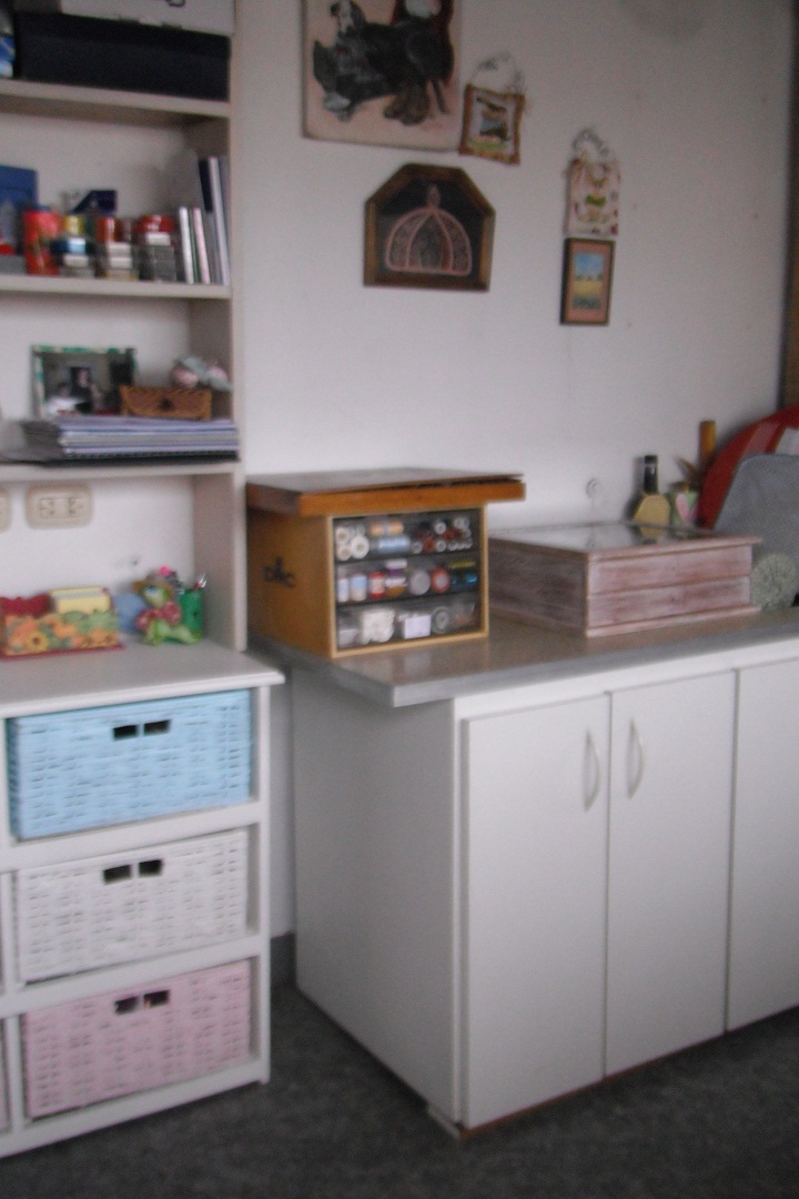 Hogar y estilo de vida: Ahora seguimos con el cuarto de costura en sí