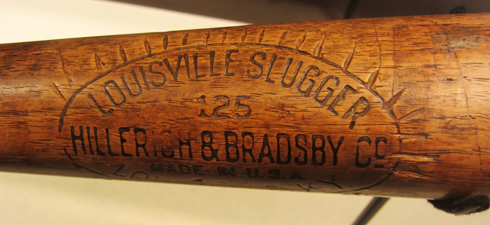 Louisville Slugger Wood Baseball Bat Sign Plaque HILLERICH Museum Factory  Wood