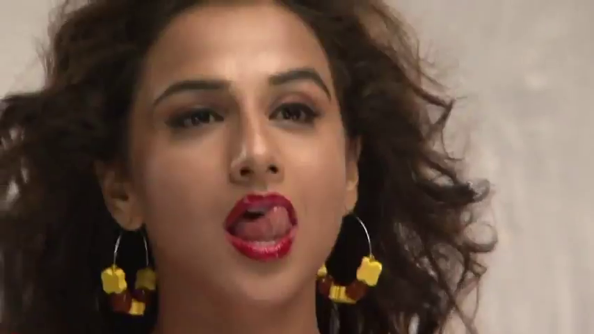 Vidya Balan hot Dirty Picture Still1 - Vidya Balan Dirty Picture Red hot Pics