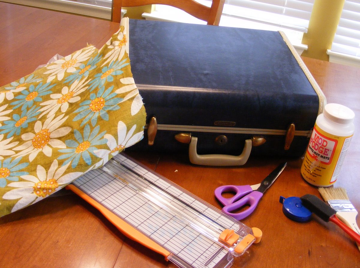 Sew Can Do Quilted Cupcake's Mod Podge Suitcase Project