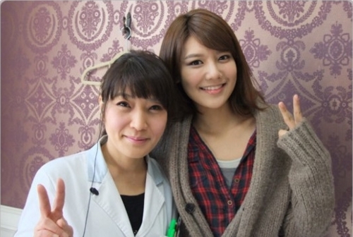 {♥} SooYoung Selcas~ Snsd+sooyoung+with+her+dentists+%25281%2529