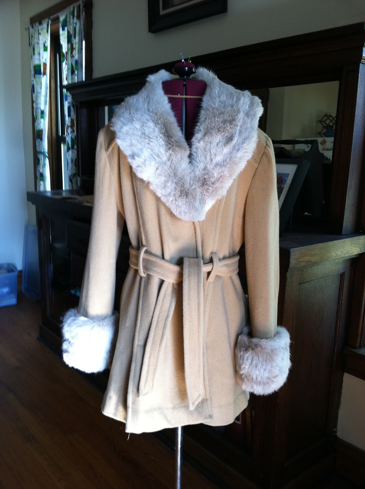 Molly's Sewing and Garage Sale Adventures A clean vintage fur coat!