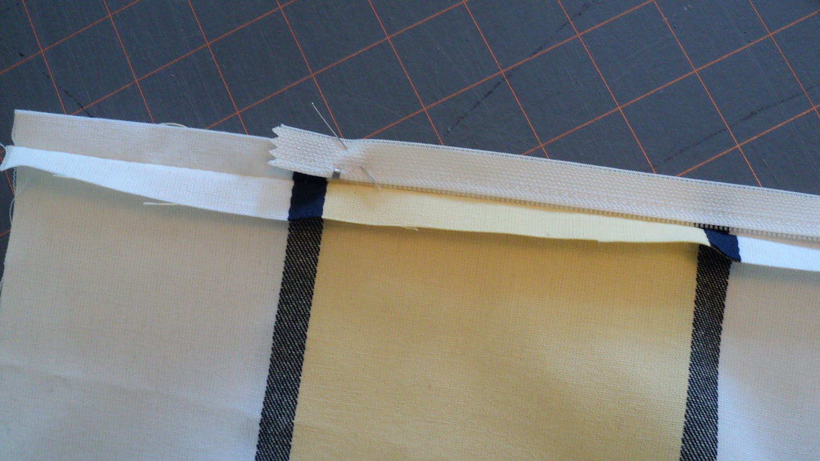 How to Make Decorative Pillow Covers Living in the Rain Garden