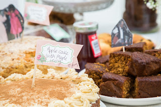 Guests wedding cake buffet display