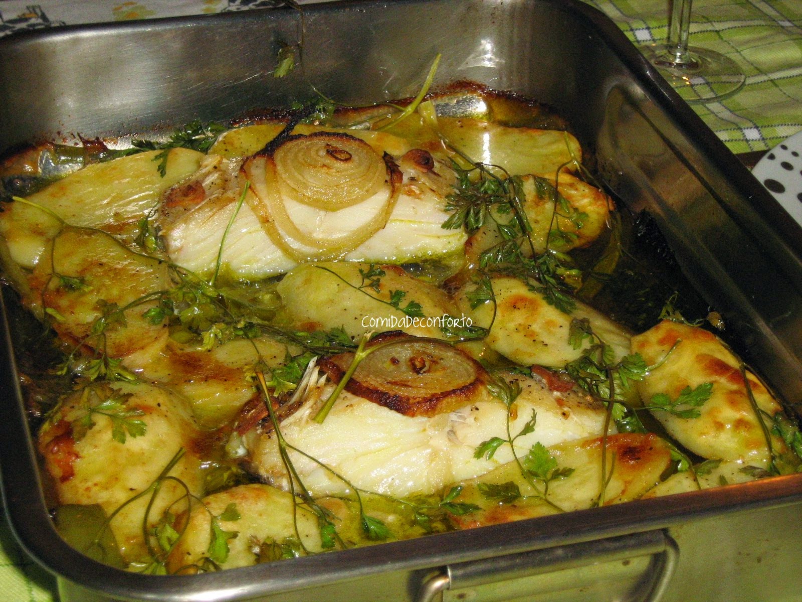 Como Fazer Bacalhau No Forno Com Batata at Elena Dagostino blog