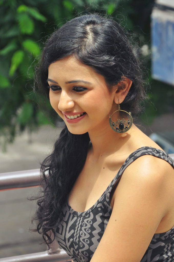 Rakul_Preet_Singh_Hot.jpg