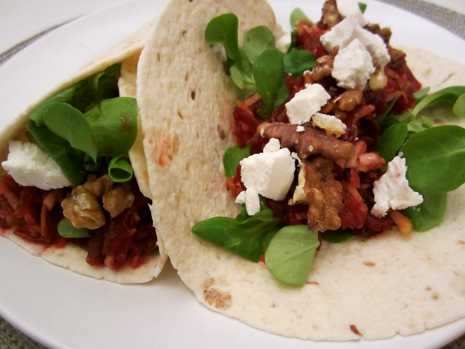 Het Kantoordieet wraps met rode biet, appel, geitenkaas en walnoten