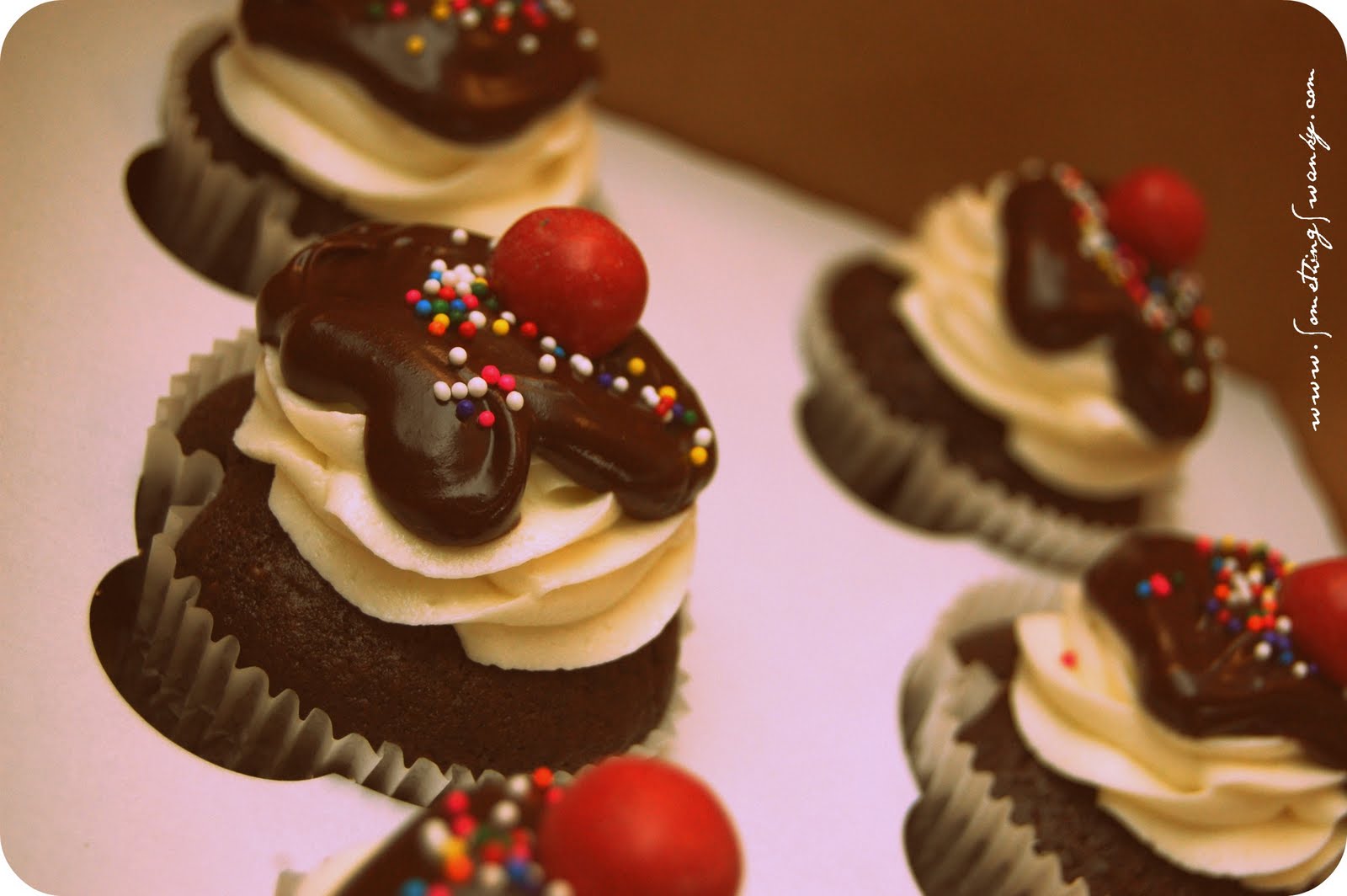 Snips & Spice Hot Fudge Sundae Cupcakes {Guest Post from Ashton at