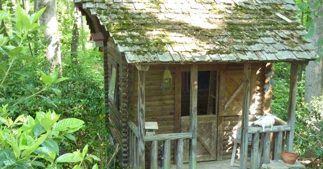 Log Cabin Playhouse