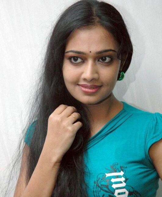 Sthreedhanam Serial Actress Divya Vishwanath Latest Images