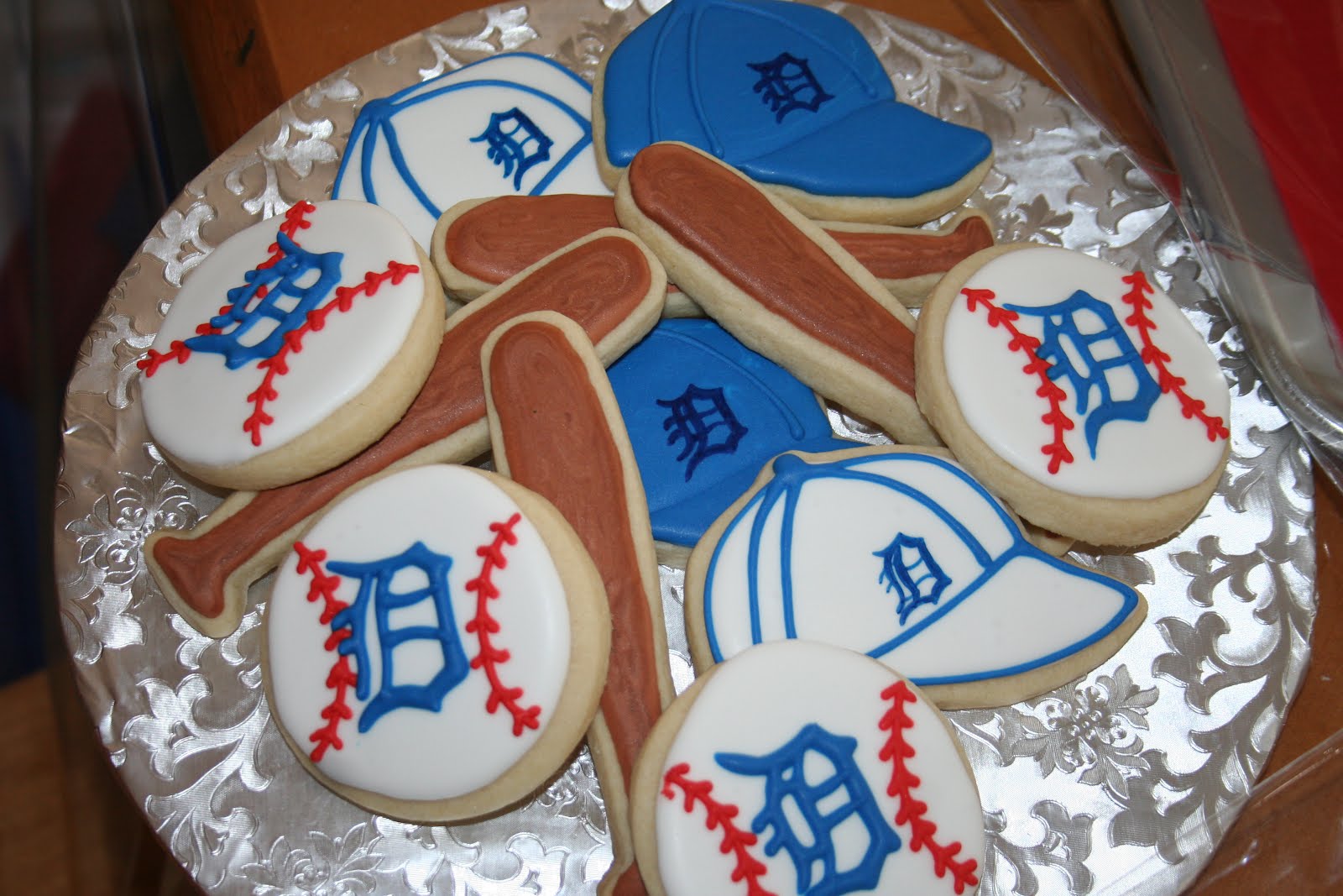 CAKES AND MORE Detroit Tigers Cookies