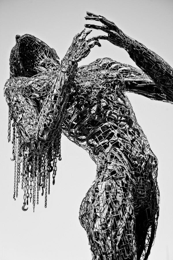 The Art Of Up-Cycling: Unbelieveable Wire Sculptures-The Infinite