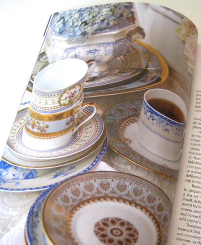 Tea With Friends: Victoria Classics Tea Pleasures