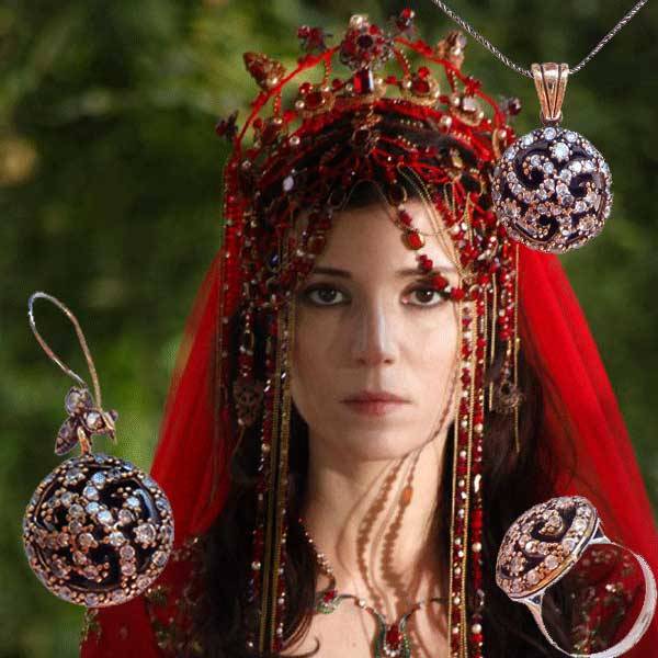Hürrem Sultan, Valide Sultan'ı öldürdüğü gibi Hatice Sultan