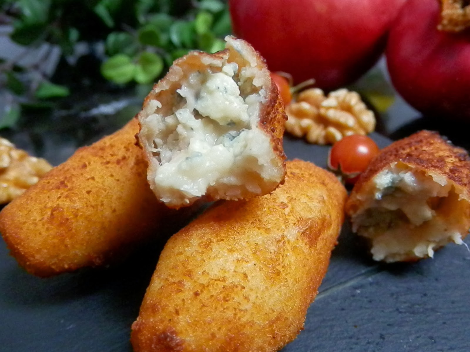 La Cocina de Puri Pastor CROQUETAS DE QUESO AZUL Y NUECES