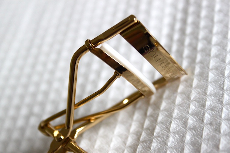 the beauty series uk beauty blog shu uemura gold eyelash curler