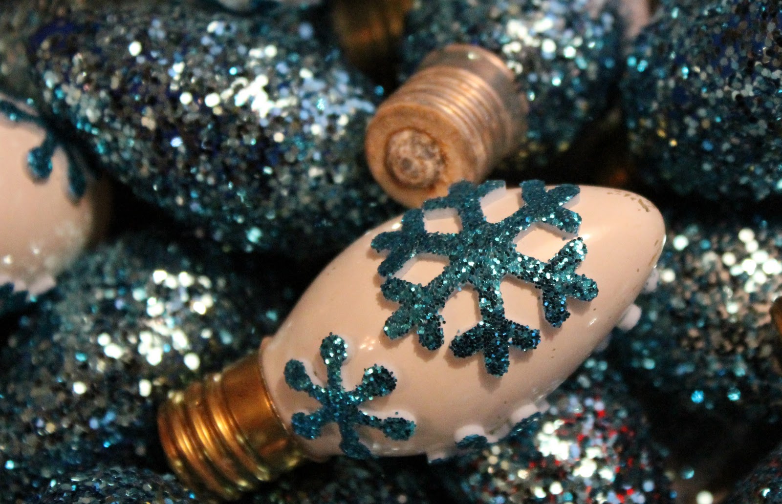 Snowflakes and Dragonflies Glittered Christmas Light Bulbs