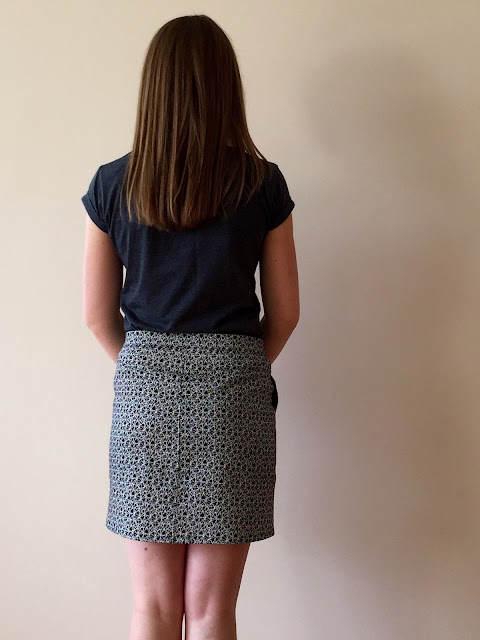 Diary of a Chain Stitcher: Geometric Grainline Moss Mini Skirt in Stretch Cotton from Mood Fabrics