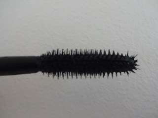 Friday Favourite #8: Benefit's They're Real Mascara 2