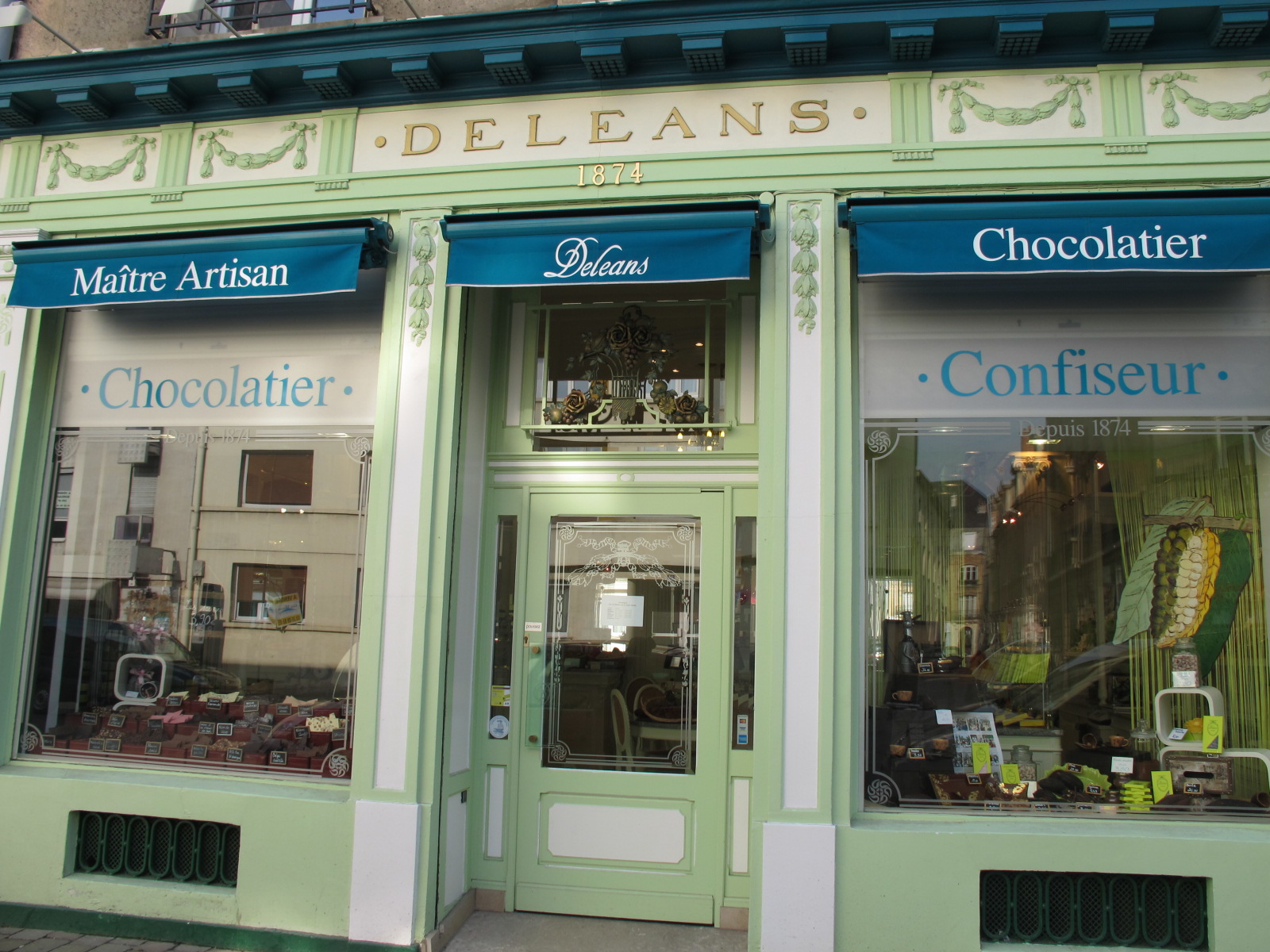 The tasty side to life Veuve Clicquot vs. Mumm Champagne Tour, Reims