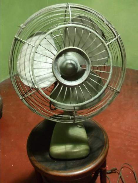 Old Vintage Collectibles (original owner): VINTAGE ELECTRIC FAN