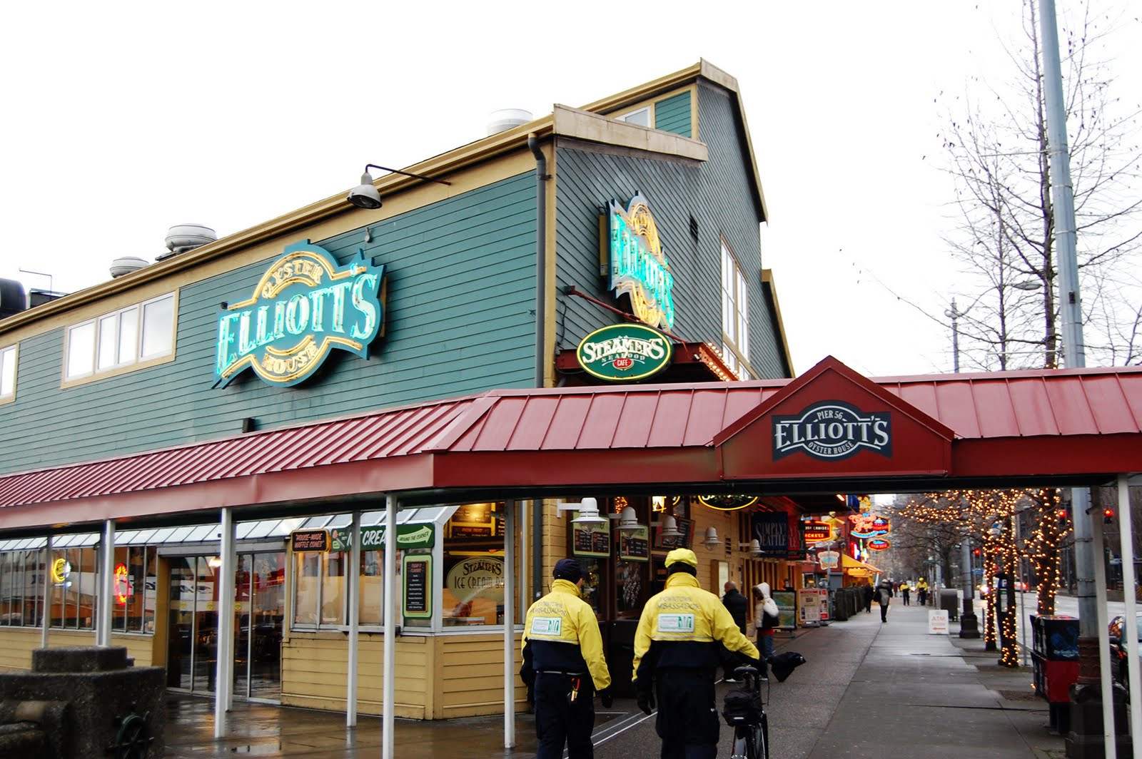 TNT ADVENTURES Elliot's Oyster House (Seattle, Washington)