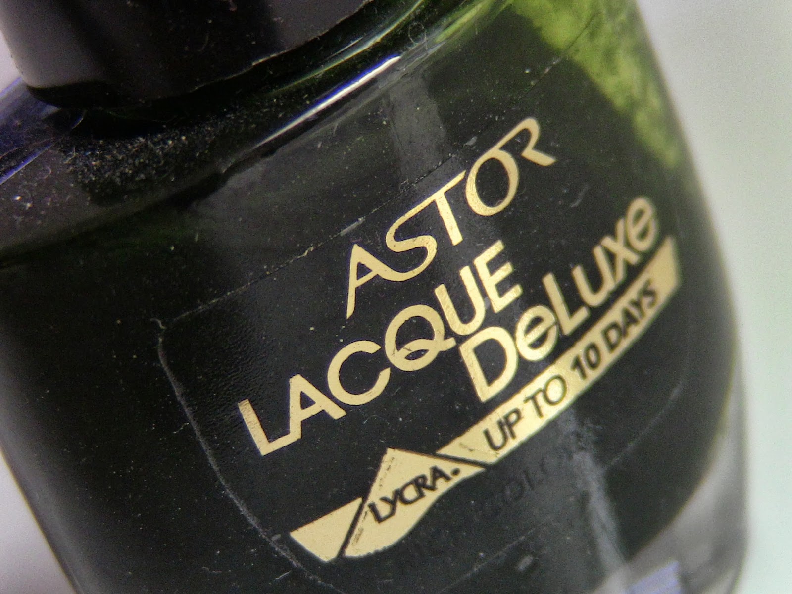 Blogsale Von Luyana Nagellacke Essence P2 Catrice Usw