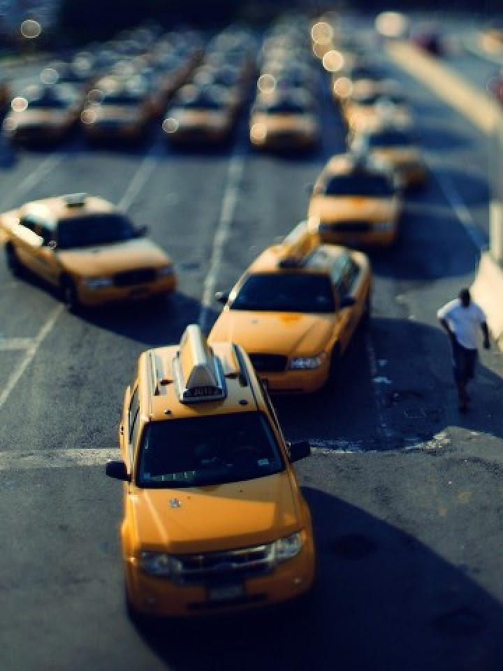 Taxi Lines Tilt Shift  Android Best Wallpaper