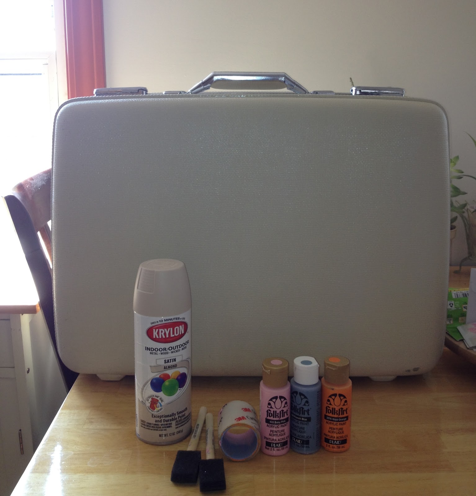 Retro Glam DIY Polka Dot Vintage Suitcase