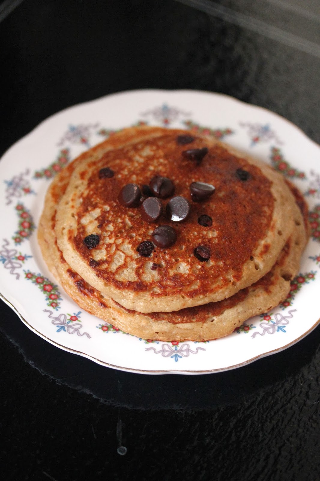 Kitchen Grrrls. Vegan food blog with lots of beautiful photos and