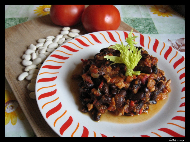 Tomek gotuje Chilli con carne