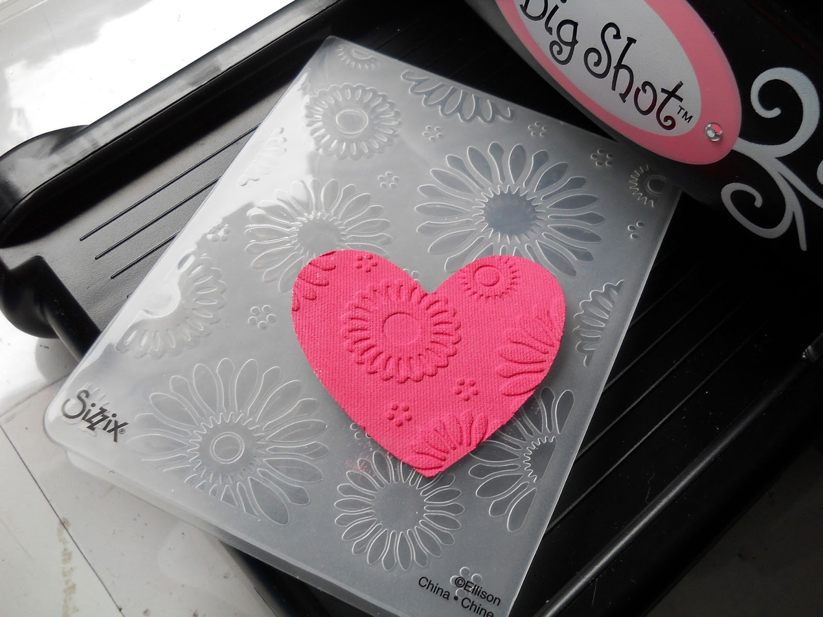 a sprinkle of imagination Embossing part 2 with Valentine inspiration.