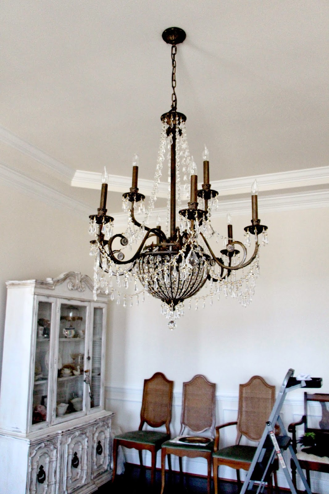 Rachel S Nest New Chandeliers This Chandelier Is Much Less Exciting Than The Last One But It S Perfect For Space Actually Was A Fixture That We Already Had