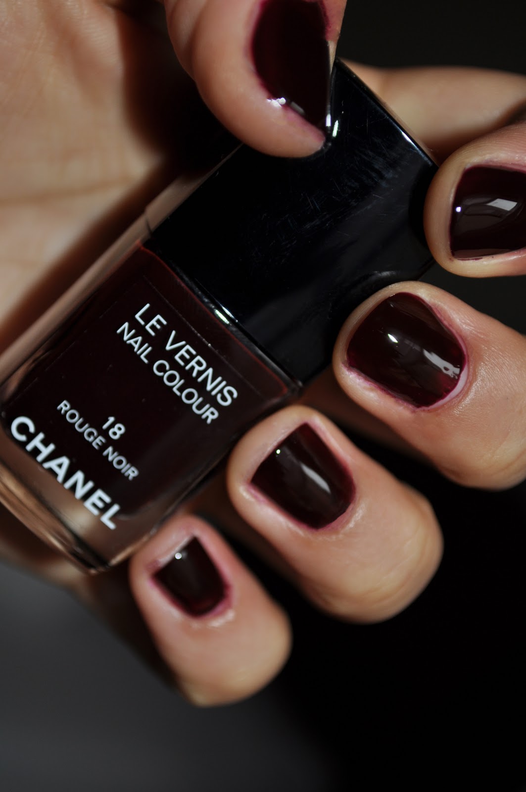 chanel wine red nail polish