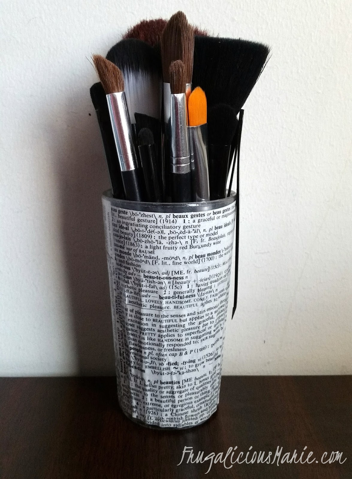 DIY Makeup Brush Cup! Frugalicous Marie