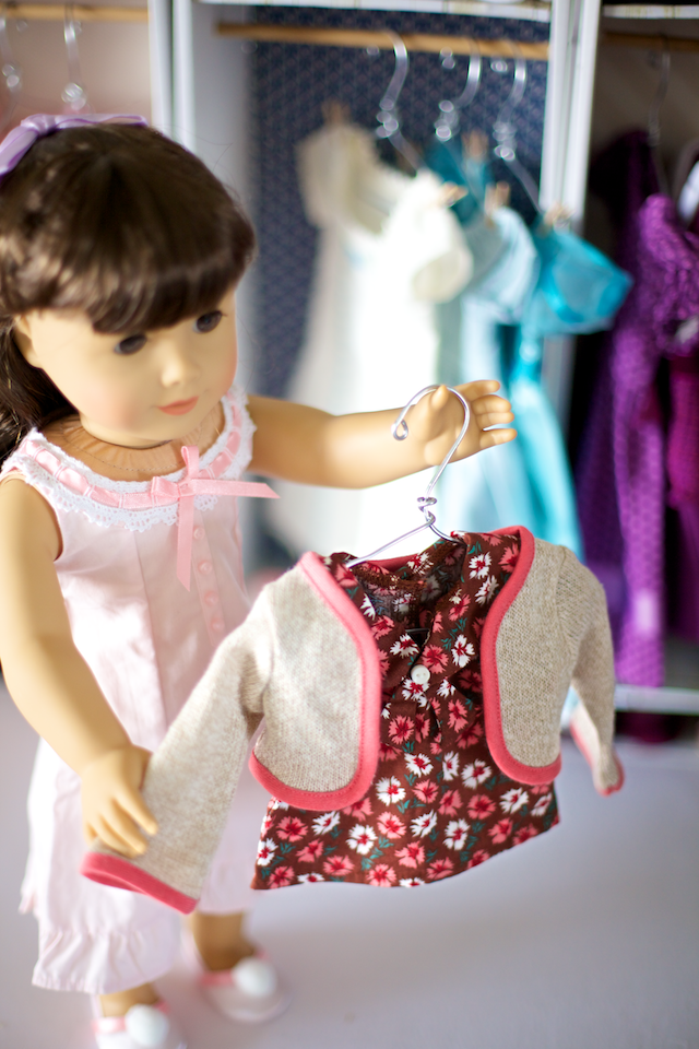 Tutorial Doll Box into Dolly Closet!