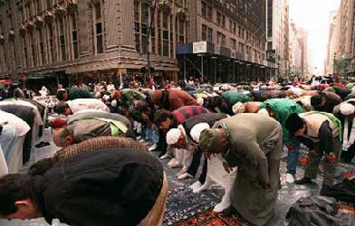 Islam Makin Menyebar Luar di Amerika, 40 Ribu Lebih Warga AS Peluk Agama Islam Pertahunnya Islam Makin Menyebar Luar di Amerika, 40 Ribu Lebih Warga AS Peluk Agama Islam Pertahunnya