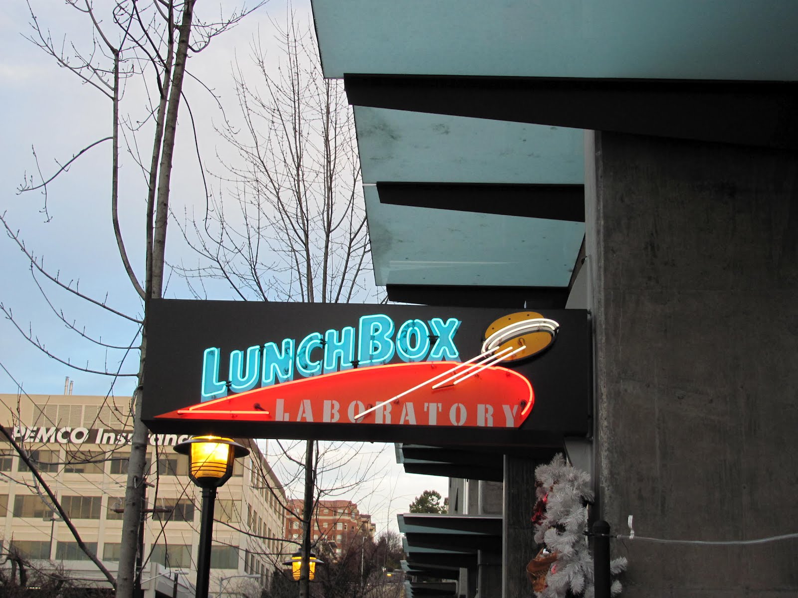 ReTorte Two Words Lunchbox Laboratory