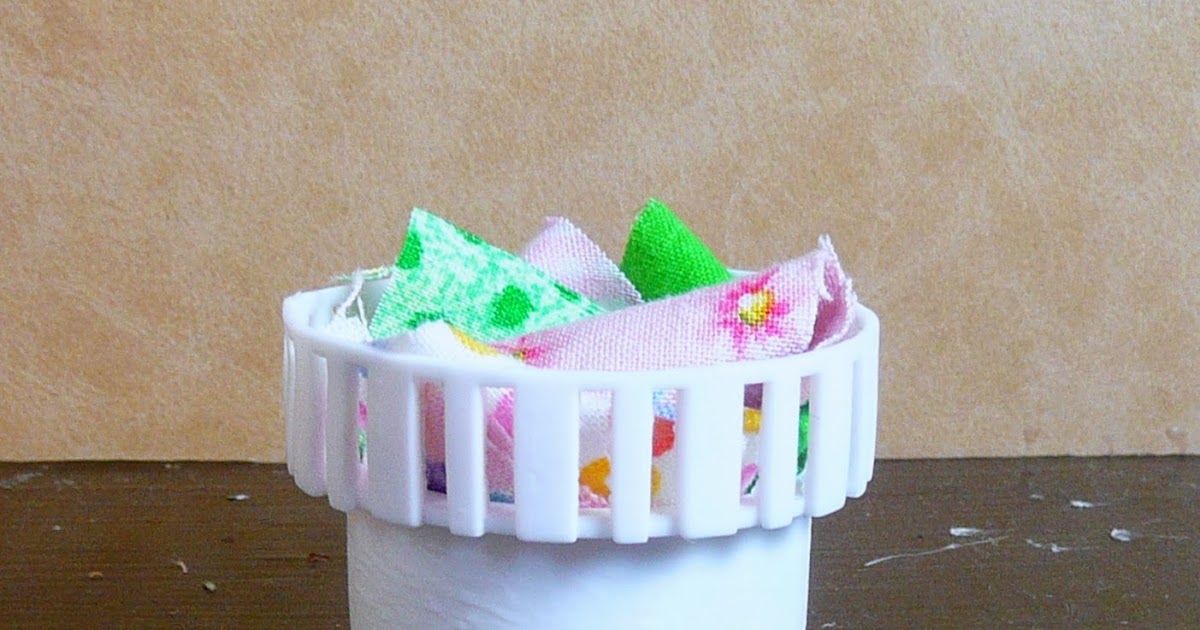 Joanne's Minis Dollhouse Miniature Laundry Basket