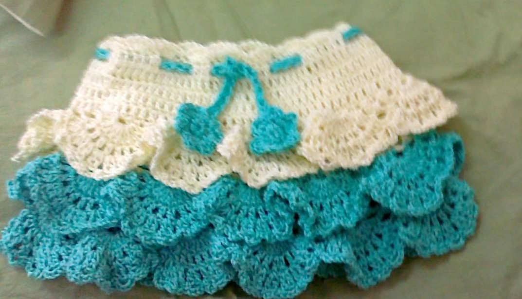 The Crochet World: crochet skirt written update