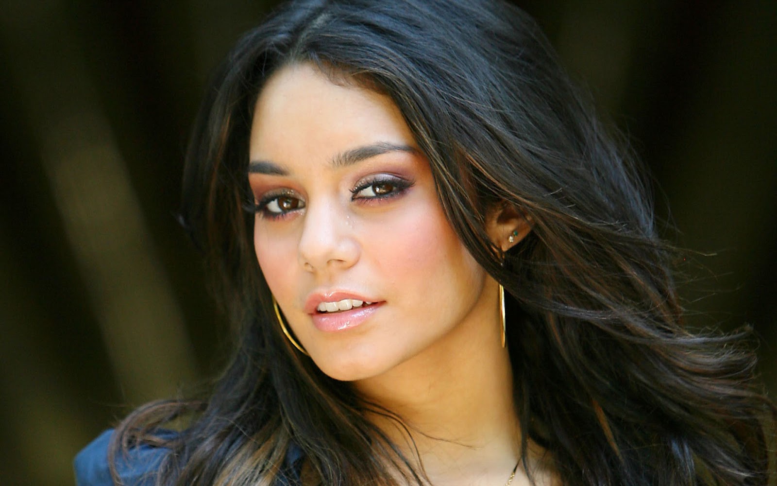 Faceclaims Vanessa+hudgens+Wallpaper+-1920x1200++