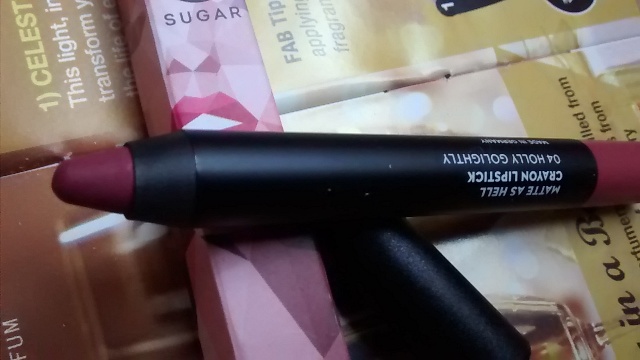the rouge mess: Sugar Matte As Hell Crayon Lipstick - 04 Holly Golightly  Review